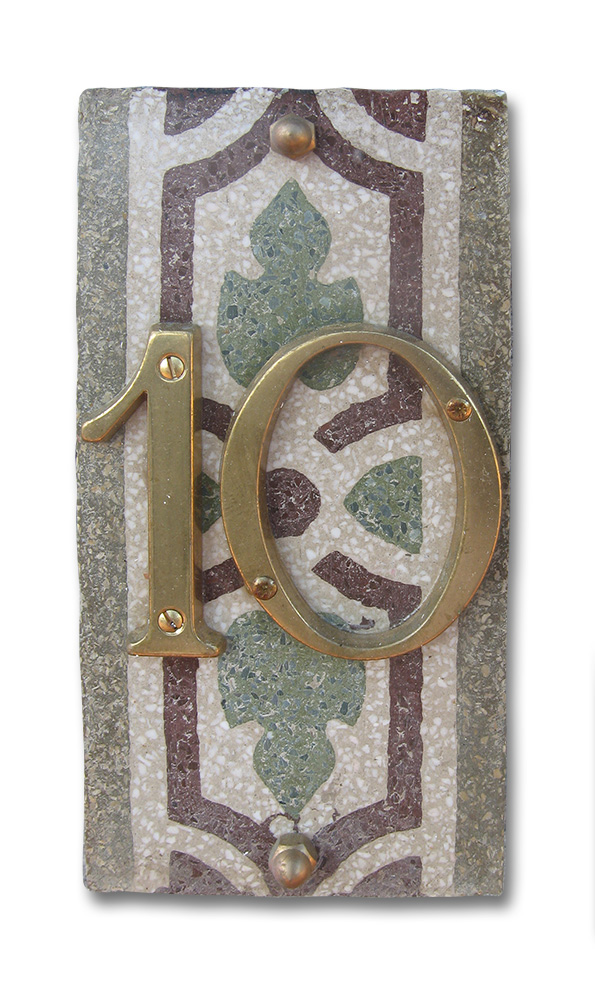 Apartment 10 - Typical Ligurian tile from the 1940s