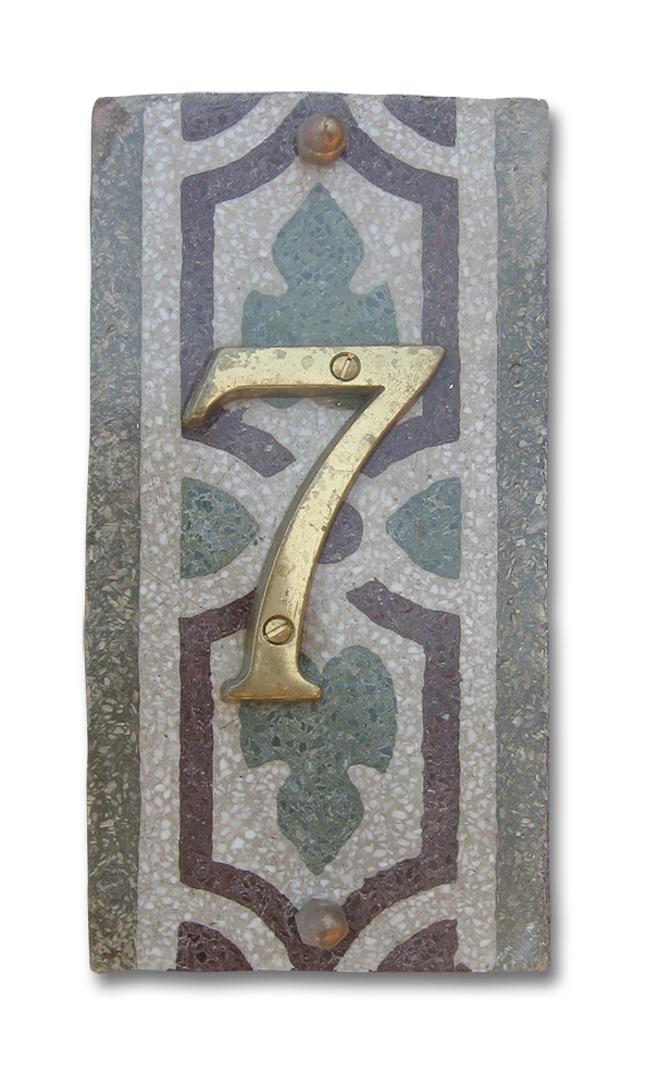 Apartment 7 - Typical Ligurian tile from the 1940s