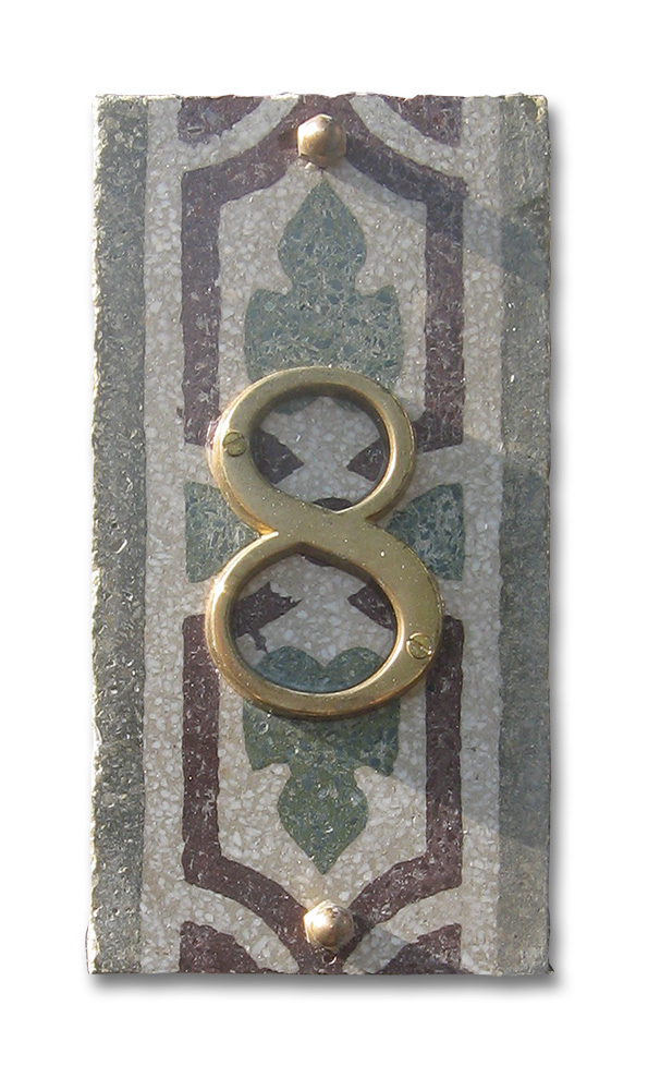 Apartment 8 - Typical Ligurian tile from the 1940s